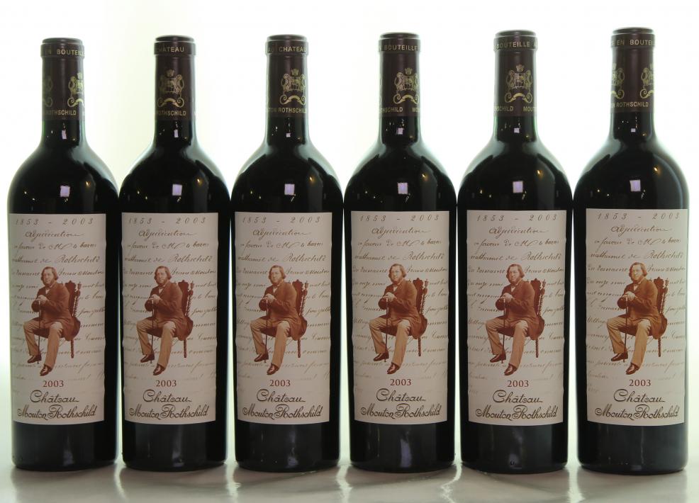 2003 Châteaux Mouton-Rothschild aus einer der über 400 OHK aus einem Keller des deutschen Hochadels. Schätzpreis für die insgesamt 12 Flaschen: 3000 bis 5160 Euro.