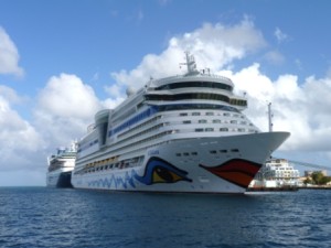 Mit Reisekontor Schmidt und der AIDAluna in die Karibik