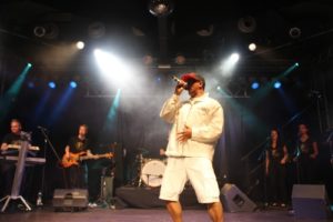 Martin Rietsch alias 2schneidig gestaltet Schulprojekte gegen Rassismus und Diskriminierung