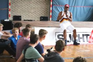 suchtLOS-Projektwoche mit Martin Rietsch alias 2schneidig