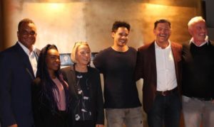 Podiumsdiskussion zur „Sei eine Stimme“-Ausstellung mit Martin Rietsch, Bella Garcia, Petra Joumaah, Flavio Stückemann, Luan Krasniqi und Mahmut Ataman (v.l.n.r.)