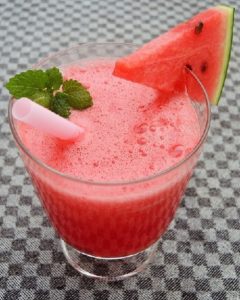 80-240x300 Kohlenhydratarmer Melonen-Smoothie