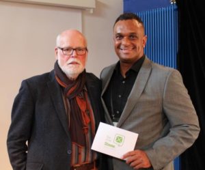 „Sei eine Stimme“-Schirmherr Prof. Dr. Gunter Pilz und Ausstellungsinitiator Martin Rietsch