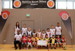 Dynamic-Soccer-School_Martin-Rietsch_Hakan-Bicici_1-300x203 Dynamic Soccer School spendet für Hakan Bicici