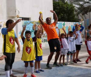 Aktion-Liebe-Deinen-Nächsten_Trikotspenden_Martin-Rietsch_Rasta-Vechta-2-300x255 ALDN e.V. überreicht Trikotspenden an Kinder in Hurghada