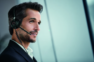 Jabra_Engage50_male_user-300x200 Jabra auf der Call Center World 2020